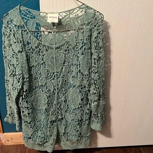 Bedford fair crochet size medium blouse 2 pieces excellent shape